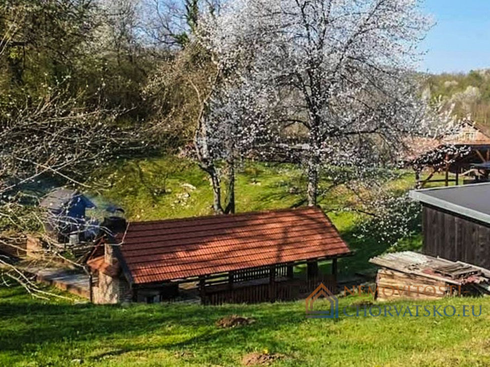Prodej stavební parcely 2602 m²