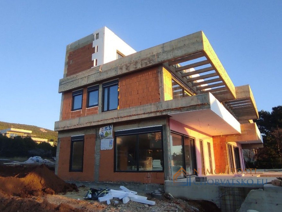 Prodej rodinného domu 220 m²