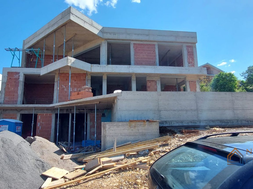 Prodej rodinného domu 280 m²