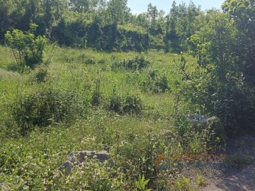 Prodej stavební parcely 827 m²