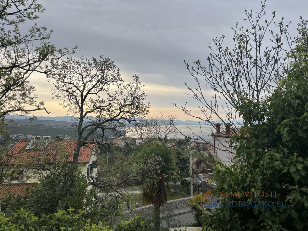 Prodej stavební parcely 2496 m²