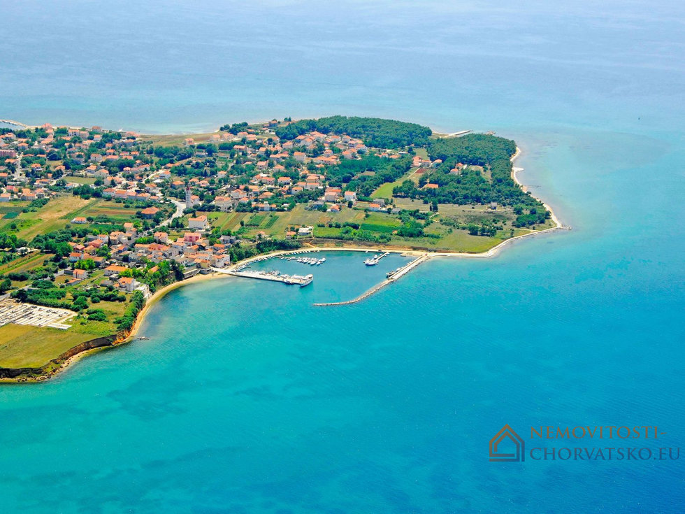 Prodej stavební parcely 2513 m²
