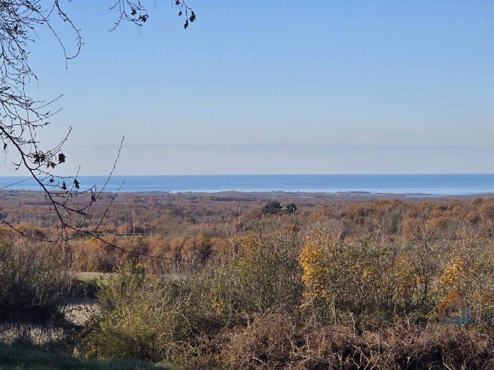 Prodej stavební parcely 2185 m²