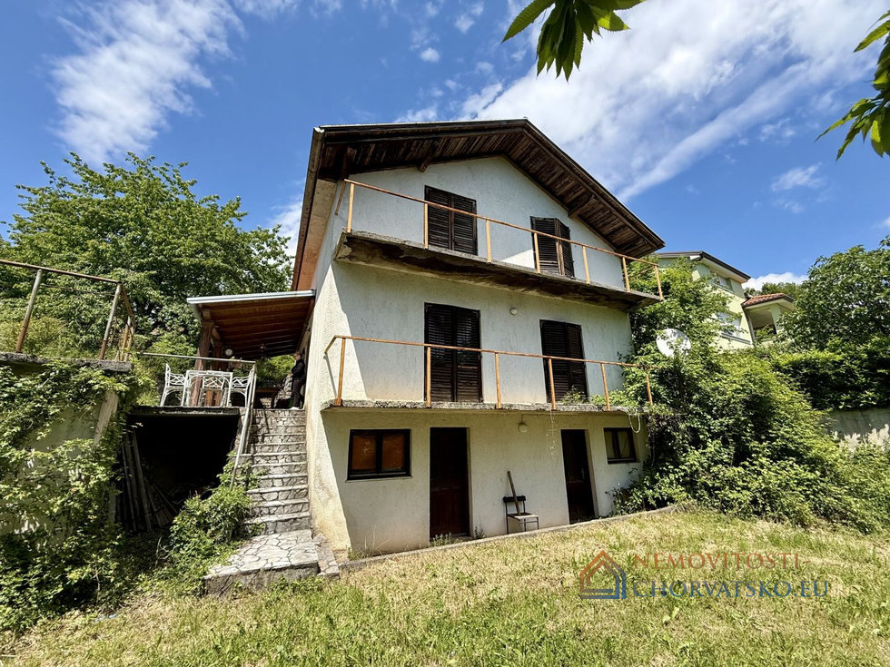 Prodej rodinného domu 214 m²
