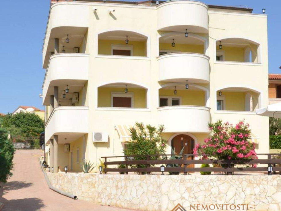 Prodej rodinného domu 420 m²