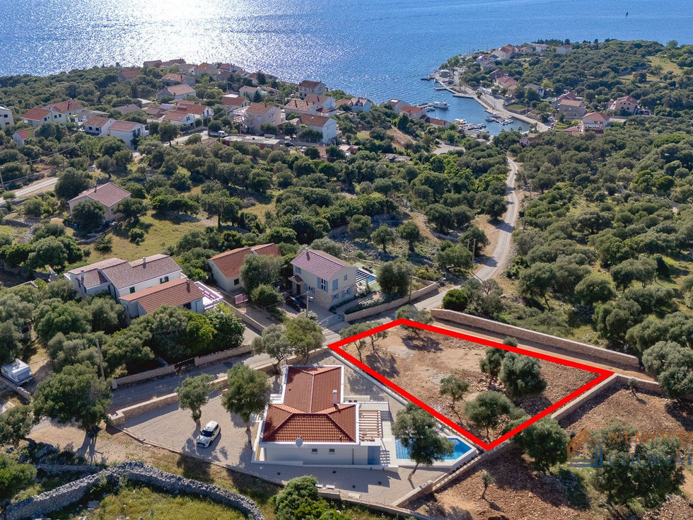 Prodej stavební parcely 743 m²