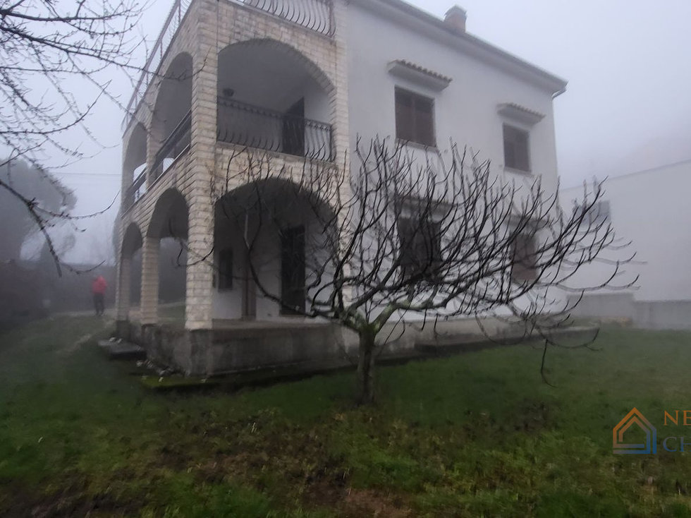 Prodej rodinného domu 240 m²