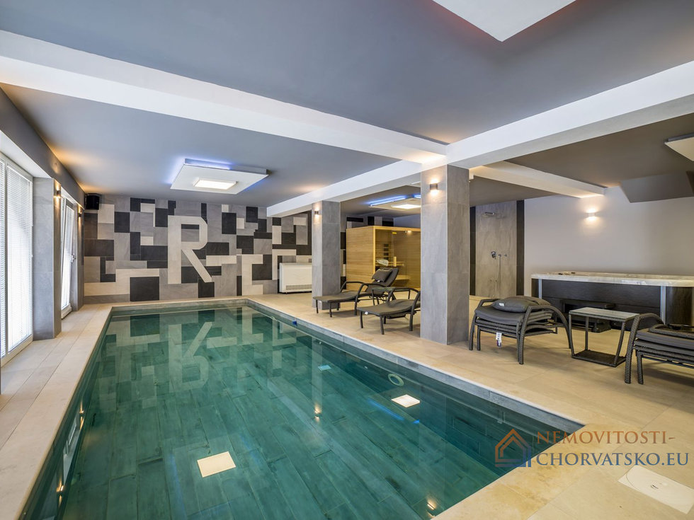 Prodej rodinného domu 790 m²