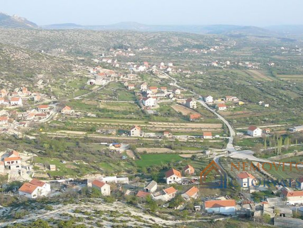 Prodej stavební parcely 907 m²