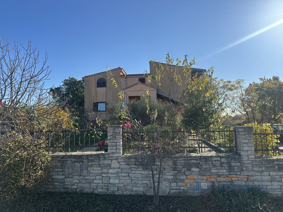 Prodej rodinného domu 335 m²