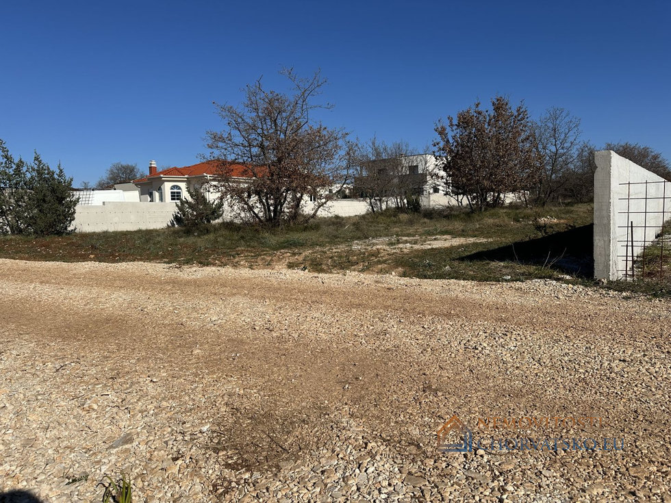 Prodej stavební parcely 800 m²