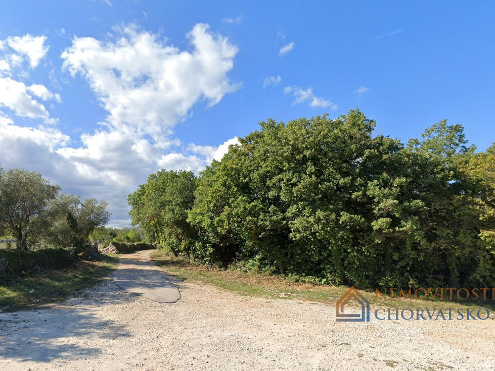 Prodej stavební parcely 1912 m²