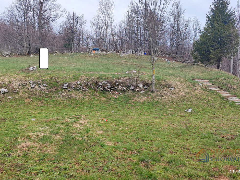 Prodej stavební parcely 2712 m²
