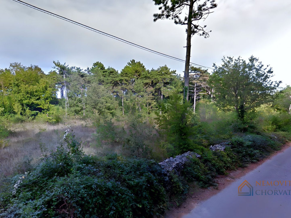 Prodej stavební parcely 2542 m²