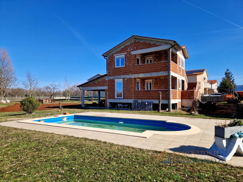Prodej rodinného domu 172 m²