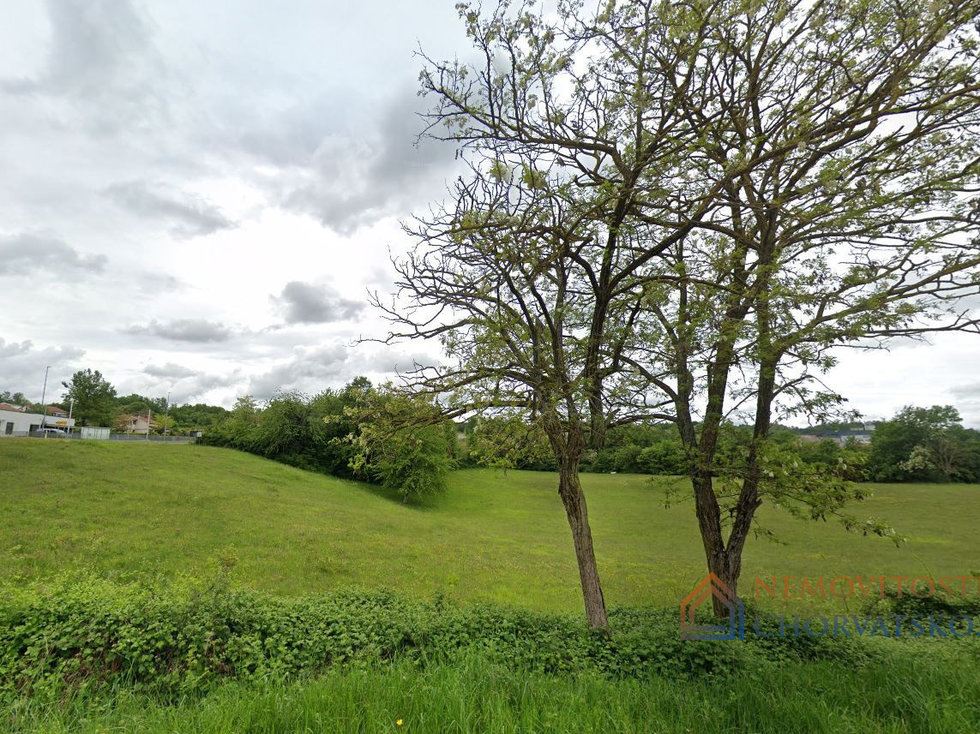 Prodej stavební parcely 14677 m²