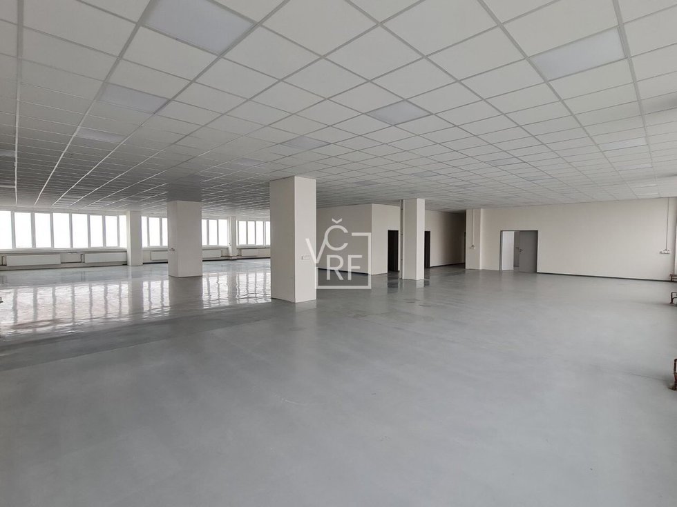 Pronájem kanceláře 2400 m², Hradec Králové