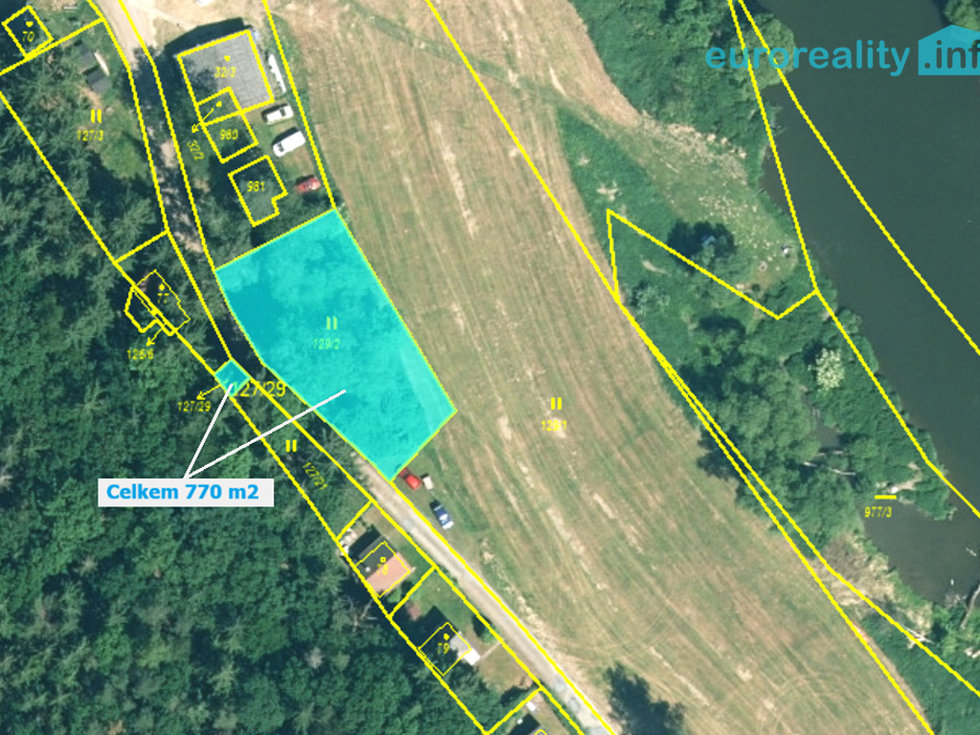 Prodej stavební parcely 770 m², Kladruby