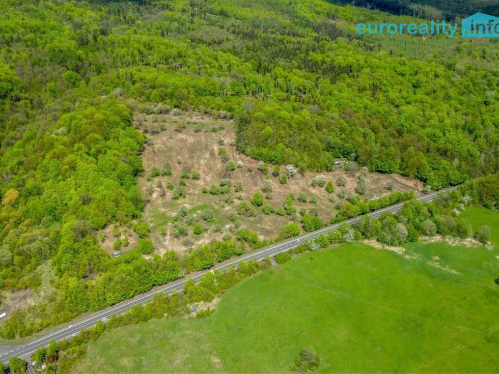 Prodej stavební parcely 35279 m², Košťany