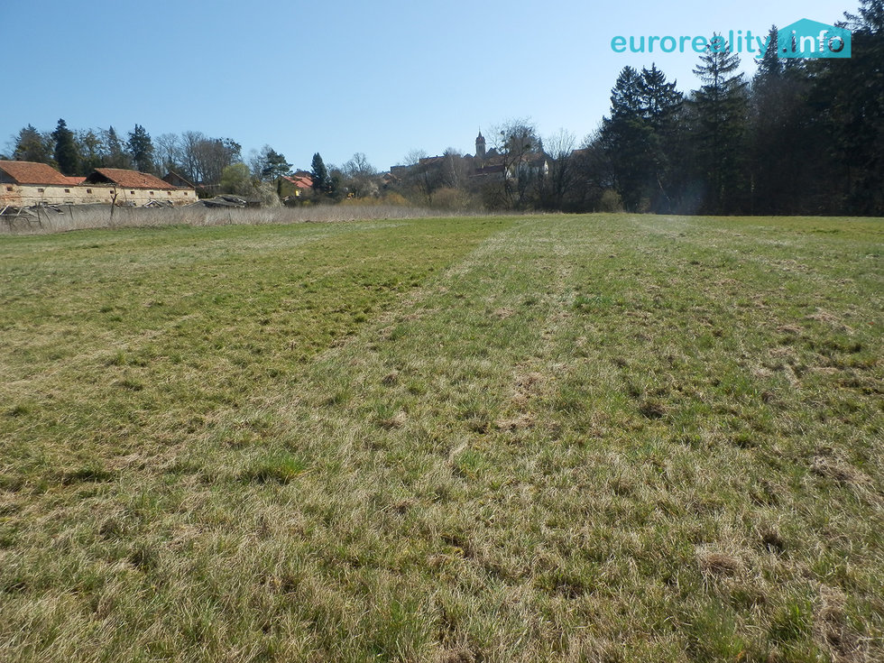 Prodej stavební parcely 7803 m², Vojkov