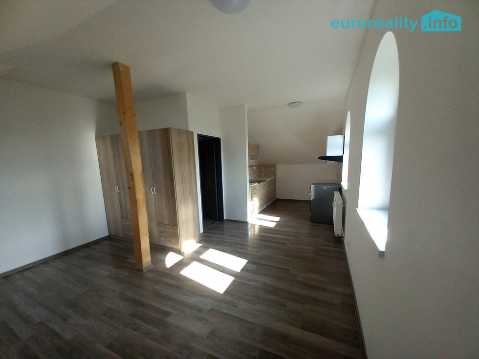 Pronájem bytu 2+kk 50 m², Kosmonosy