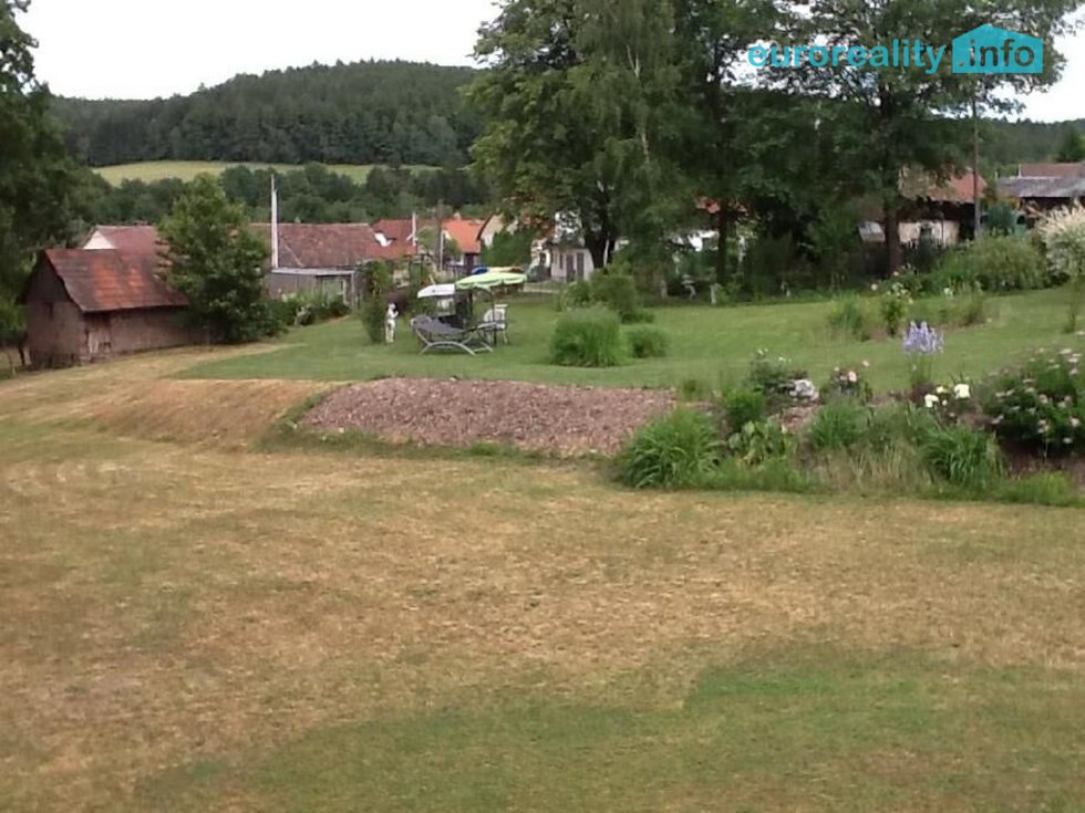 Prodej stavební parcely 1740 m², Popovice