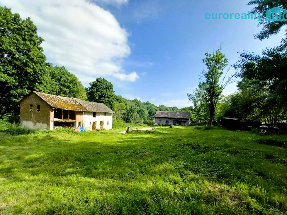 Prodej stavební parcely 1550 m²