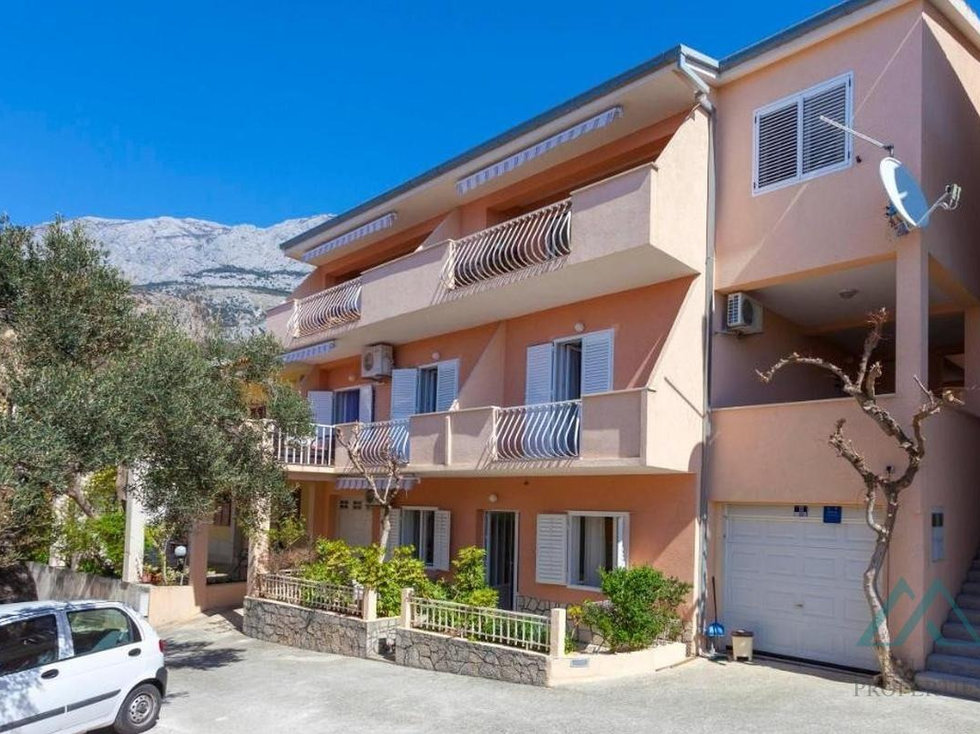 Prodej rodinného domu 377 m²