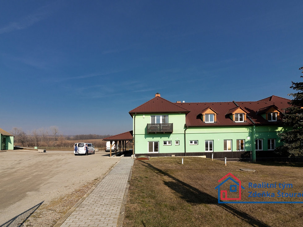 Prodej kanceláře 414 m², Miroslav