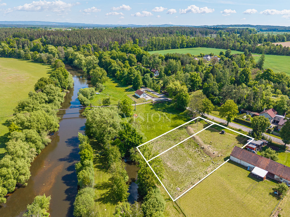 Prodej stavební parcely 2648 m², Roudná