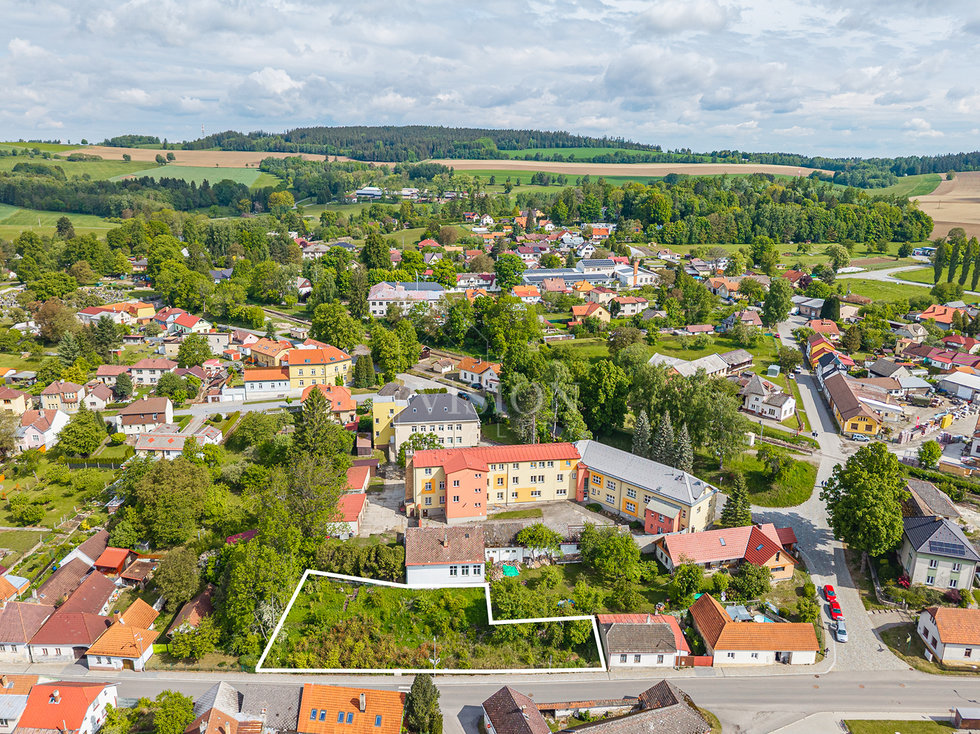 Prodej stavební parcely 857 m², Černovice