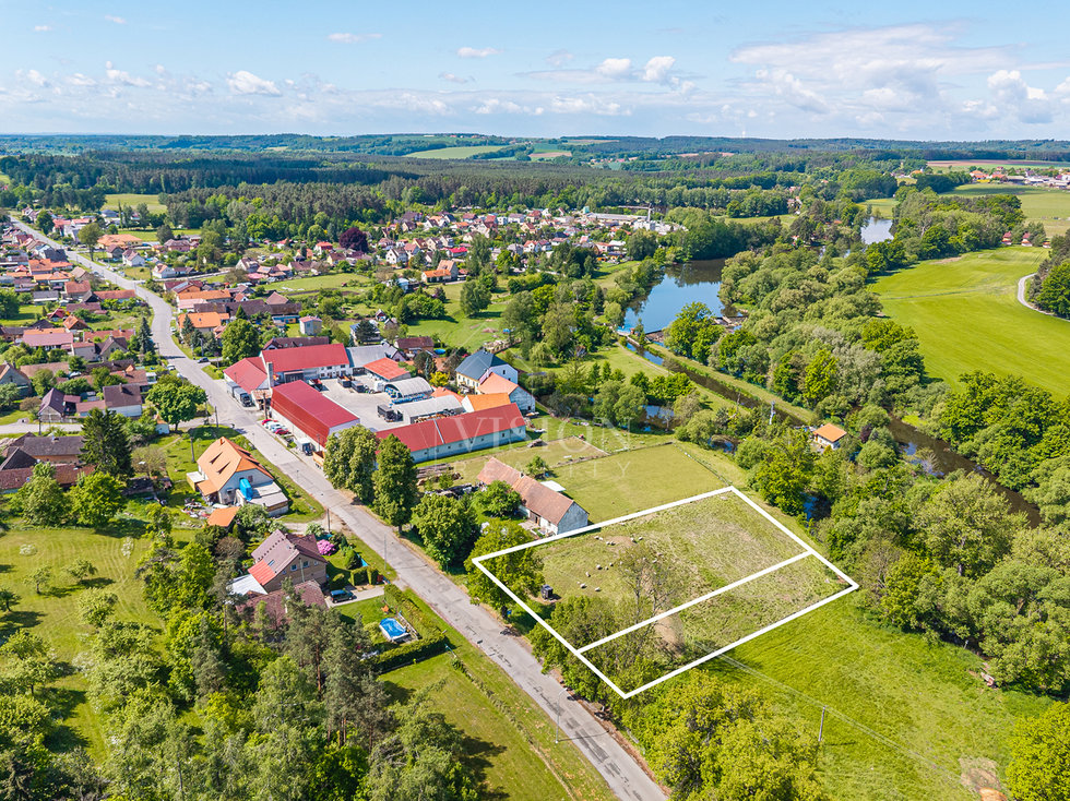 Prodej stavební parcely 1000 m², Roudná