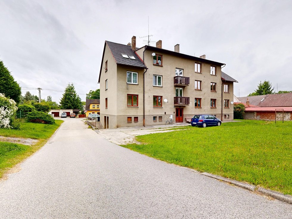 Byt-Clunek-Apeltauer-06052025_162407