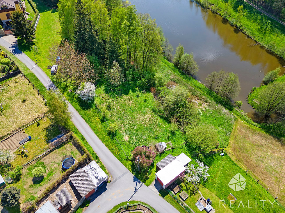 Prodej stavební parcely 836 m², Dolní Krupá