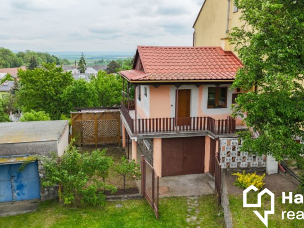 Prodej pěkné dvoupodlažní chaty 83 m2 v obci Drahanovice