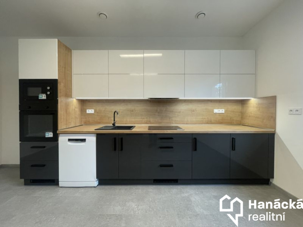 Pronájem,  Byt 2+kk, 47m2, Hulín