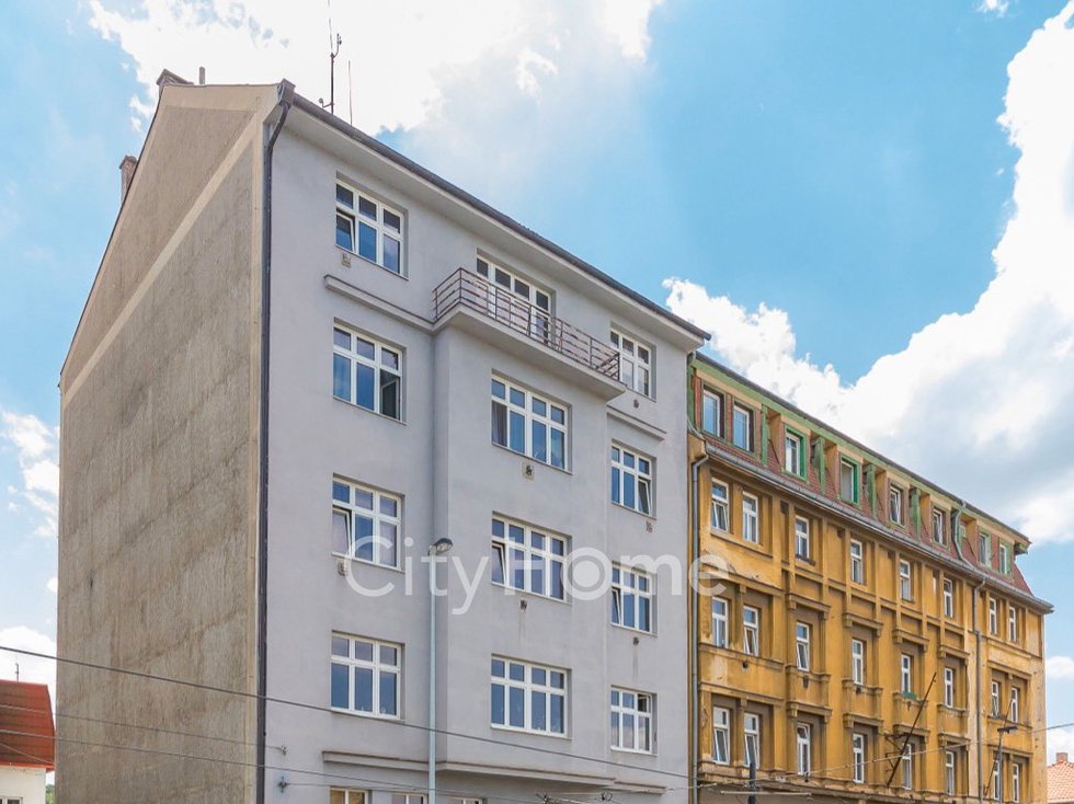 Prodej půdního prostoru 166 m², Praha