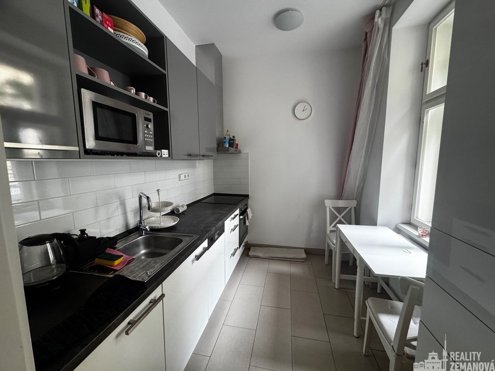 Pronájem bytu 1+kk, garsoniery 39 m², Praha