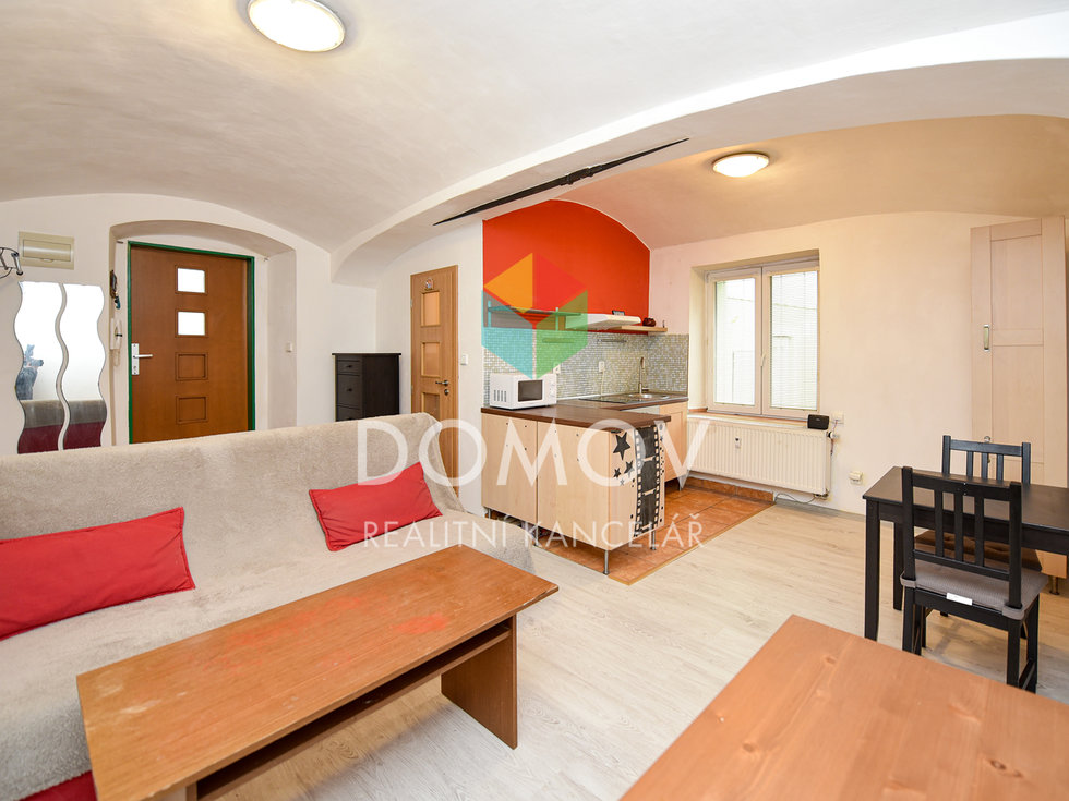 Pronájem bytu 2+kk 38 m², Tachlovice