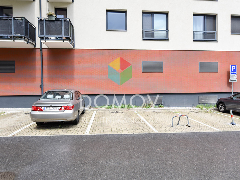 Pronájem parkovacího místa 12 m², Beroun