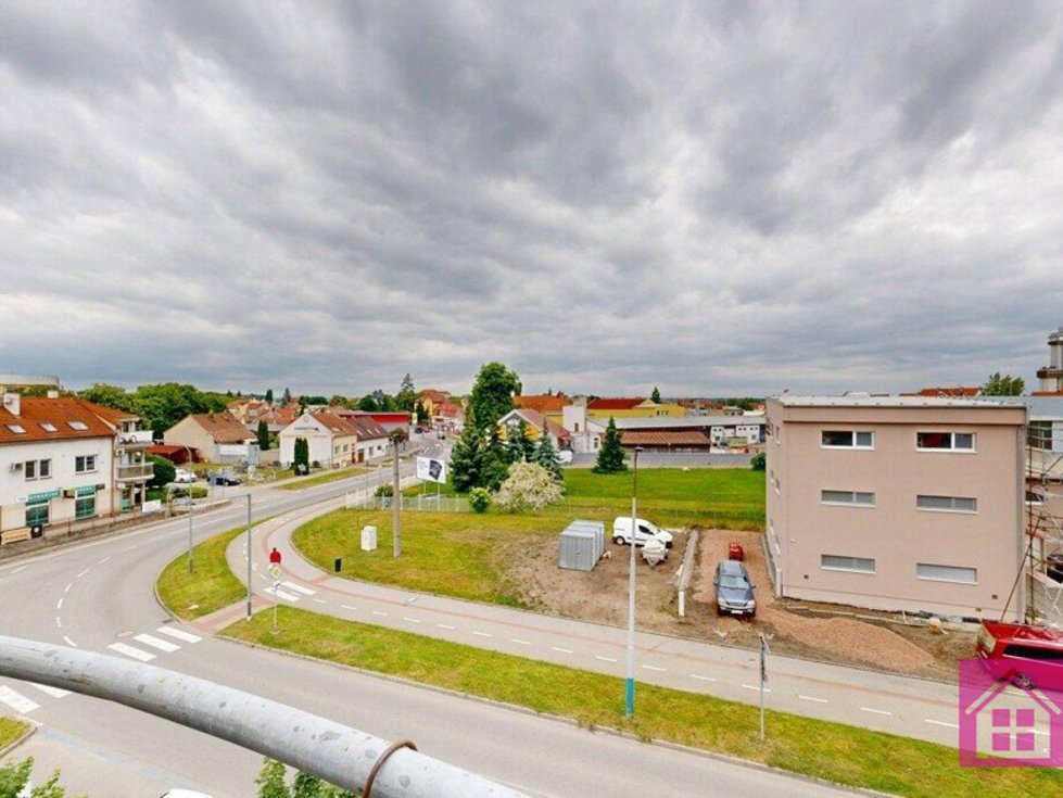 Pronájem bytu 3+1 100 m², Břeclav