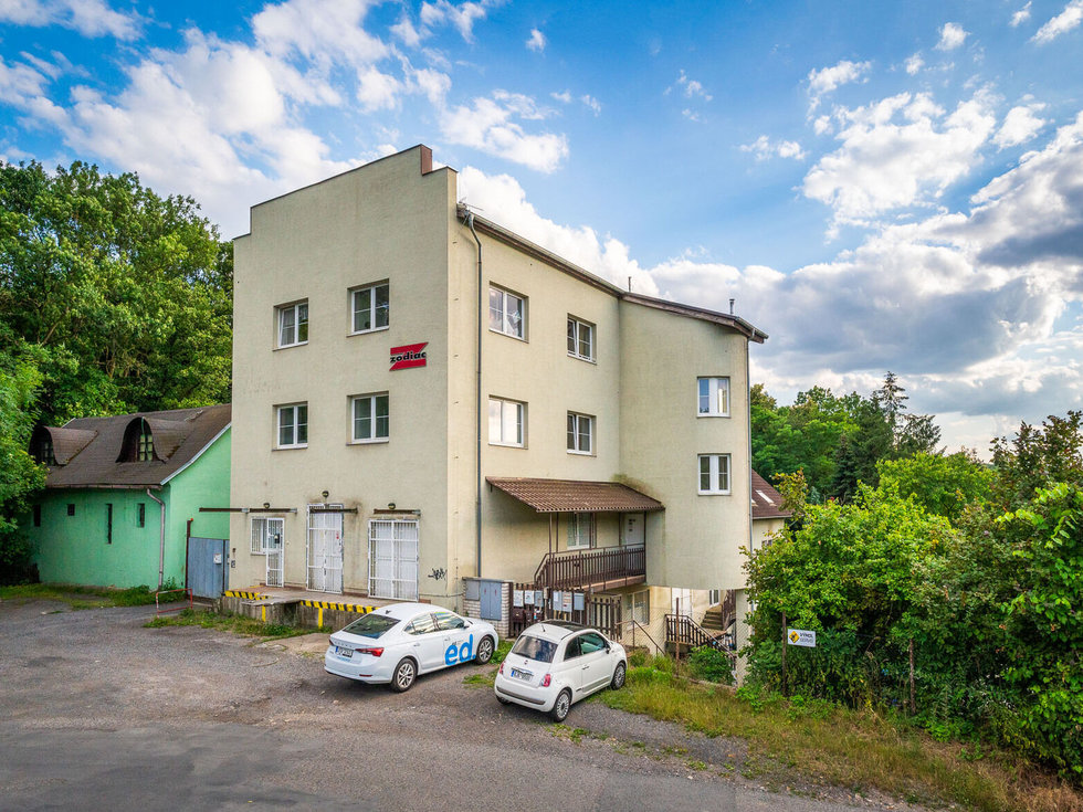 Pronájem skladu 245 m², Praha