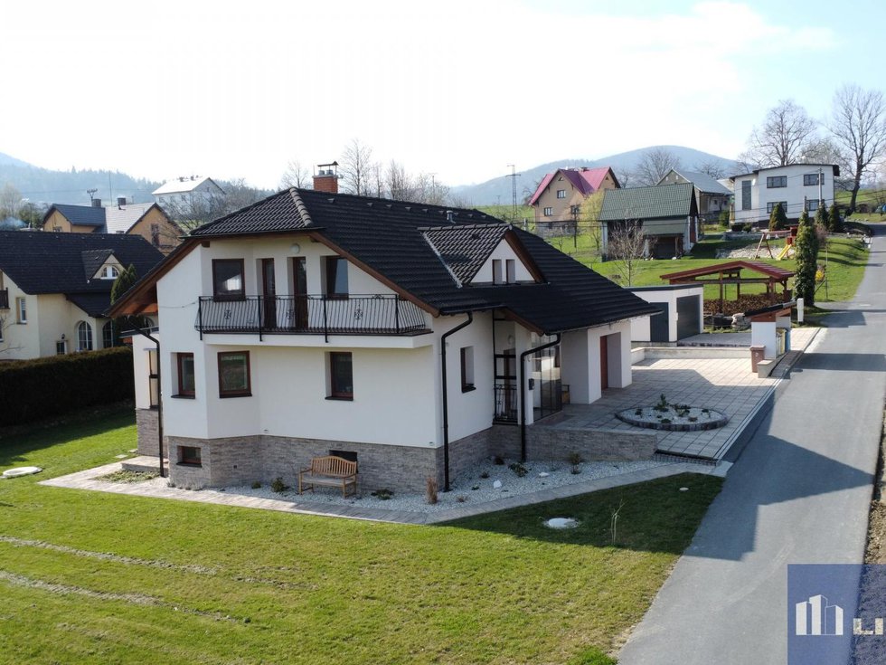 Prodej rodinného domu 254 m², Milíkov