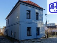 Netradiční zmodernizovaný RD u centra N. Bystřice