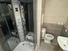 aa.1750347941.jpg
