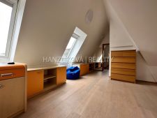 Pronájem  mezonetového bytu 3+kk s terasou a balkonem ve vile v Havlíčkově kolonii