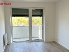 Ložnice s balkónem