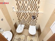 WC a bidet
