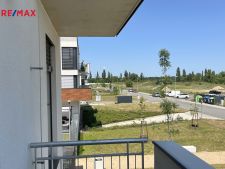 Pohled z balkónu u ložnice