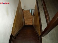 chodba schody z podkroví